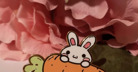 TheCozyHarbour – Bunny Snack Hard Enamel Pin